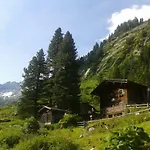 Eberl's Zirbenlodge Ginzling